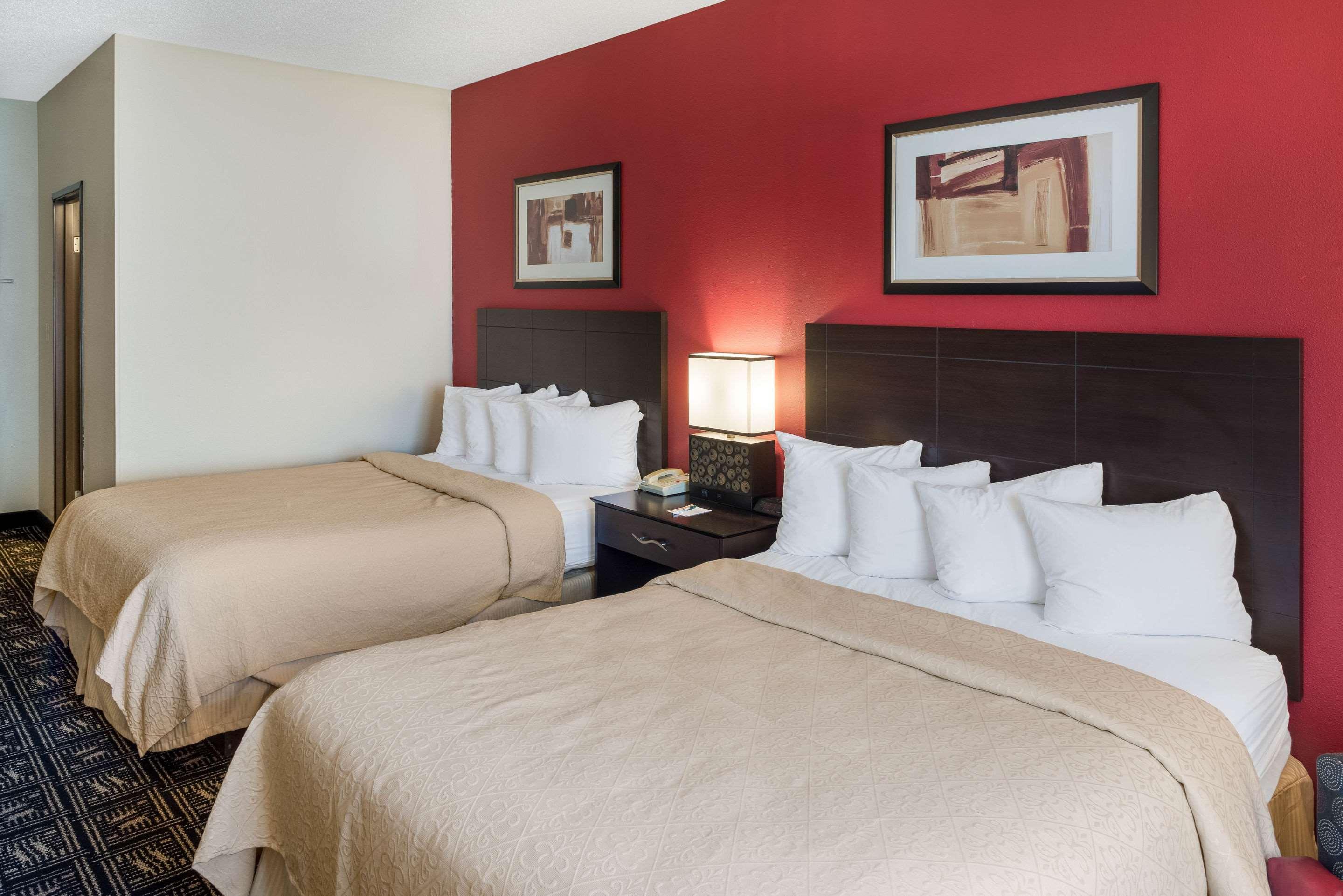 Quality Inn & Suites Манкейто Экстерьер фото