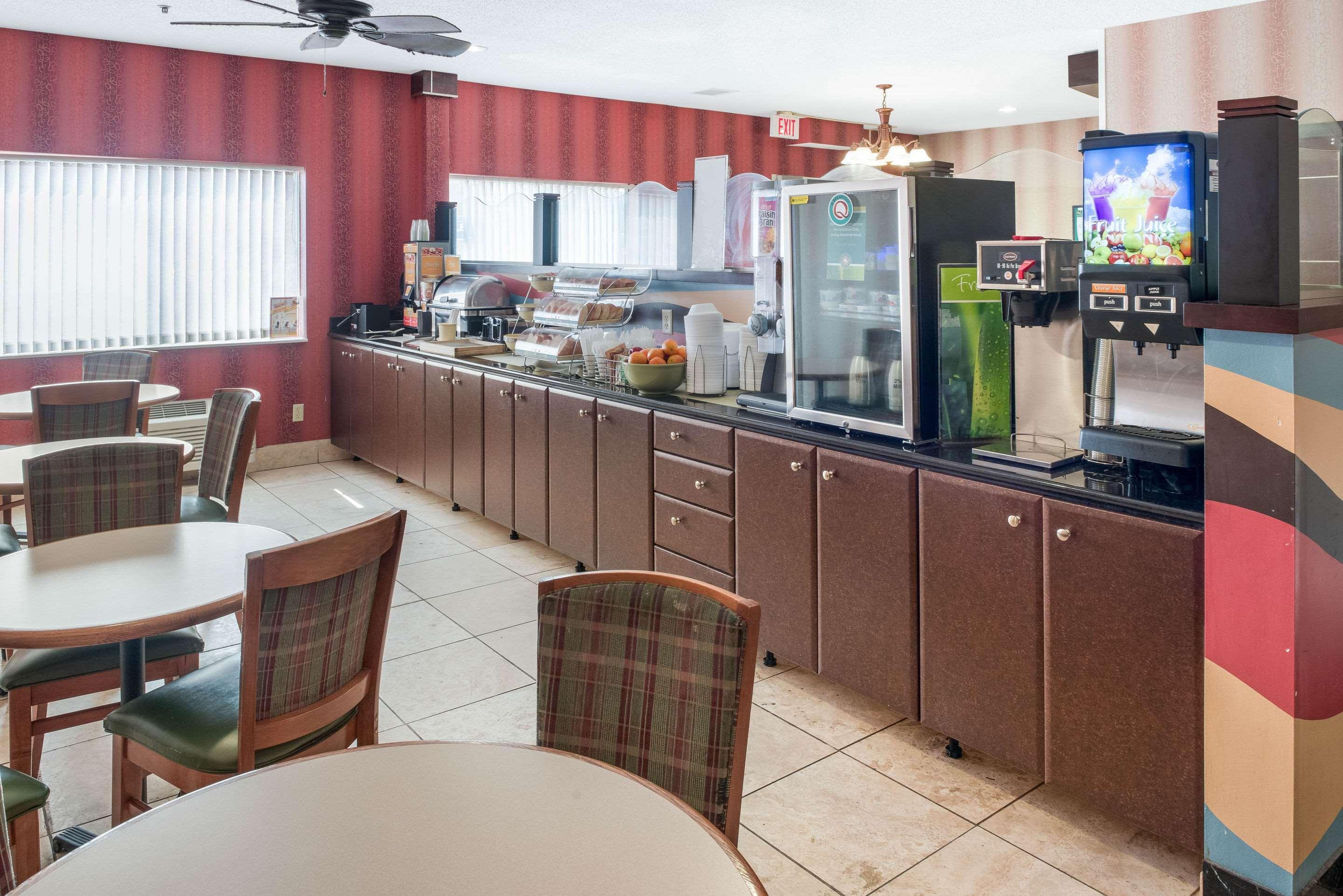 Quality Inn & Suites Манкейто Экстерьер фото