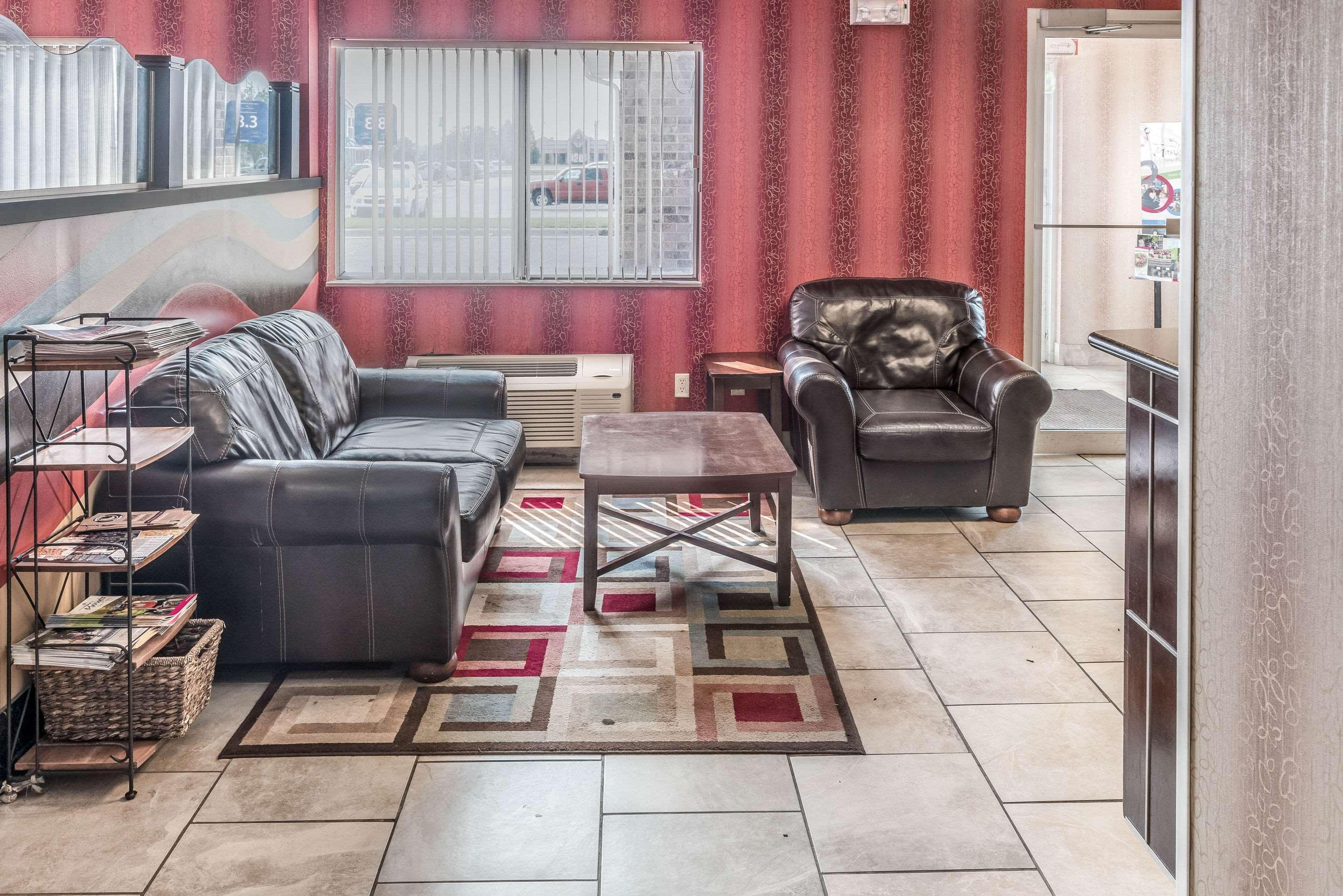 Quality Inn & Suites Манкейто Экстерьер фото