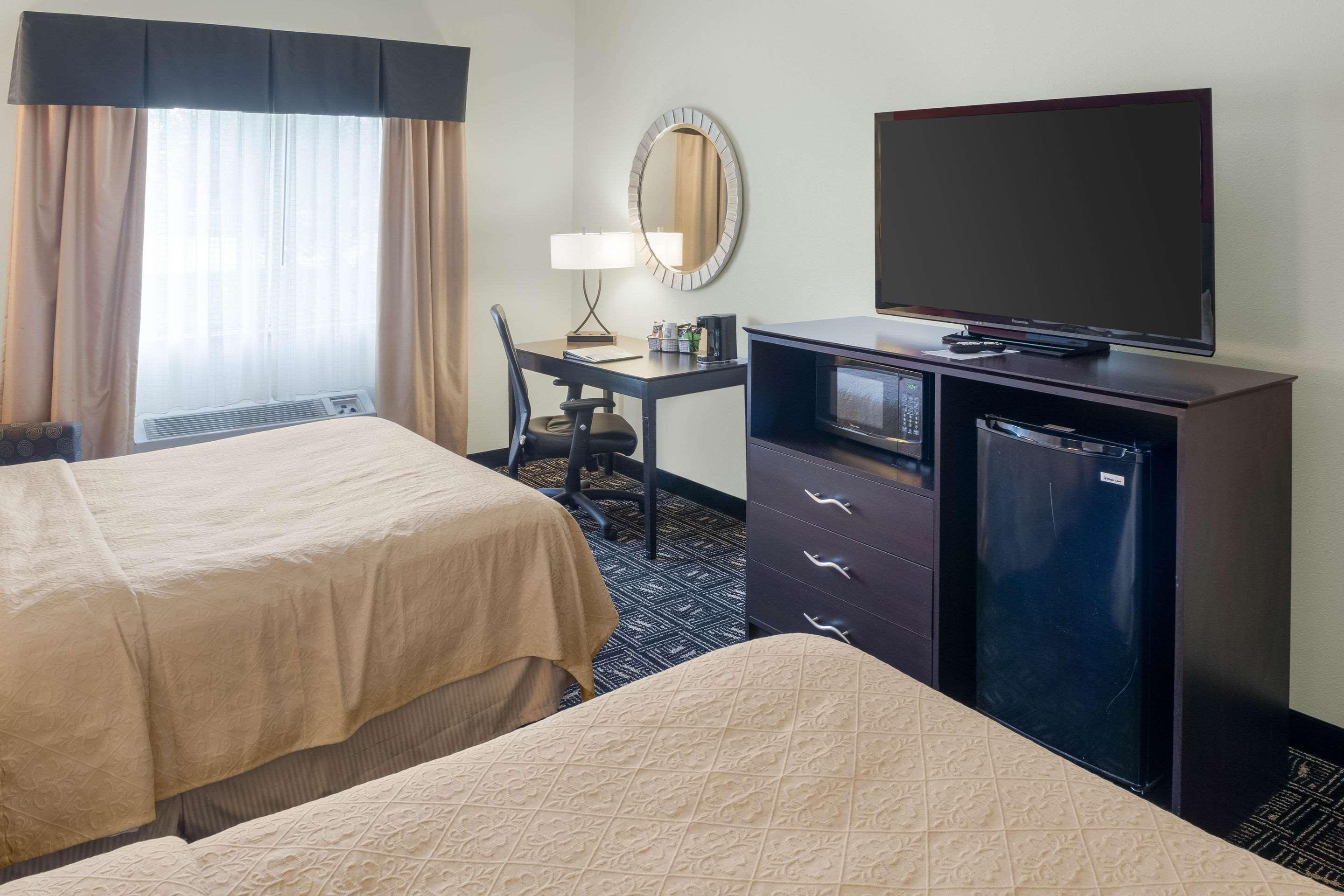 Quality Inn & Suites Манкейто Экстерьер фото